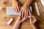 Gelish con calcio: Esta es la 'técnica rubber' que necesitas para fortalecer y reconstruir las uñas