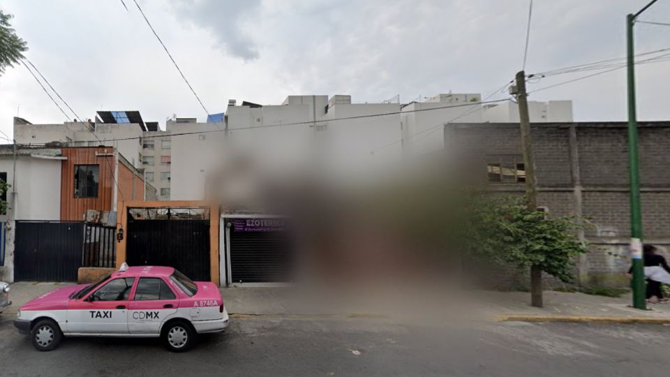 La espeluznante casa de Iztacalco, que está censurada por Google Maps, llama la atención de locales y turistas por estar llena de misterio.