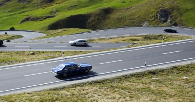 Si vas a salir de viaje, lo más importante del estado de tu auto debe ser una correcta presión de las llantas