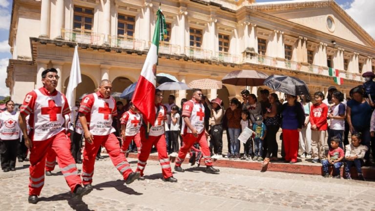 Desfile en el aniversario de la Revolución Mexicana en San Cristobal