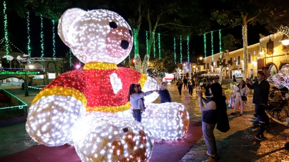 La Villa iluminada de Tlalpan debes visitarla si eres amante de la navidad.