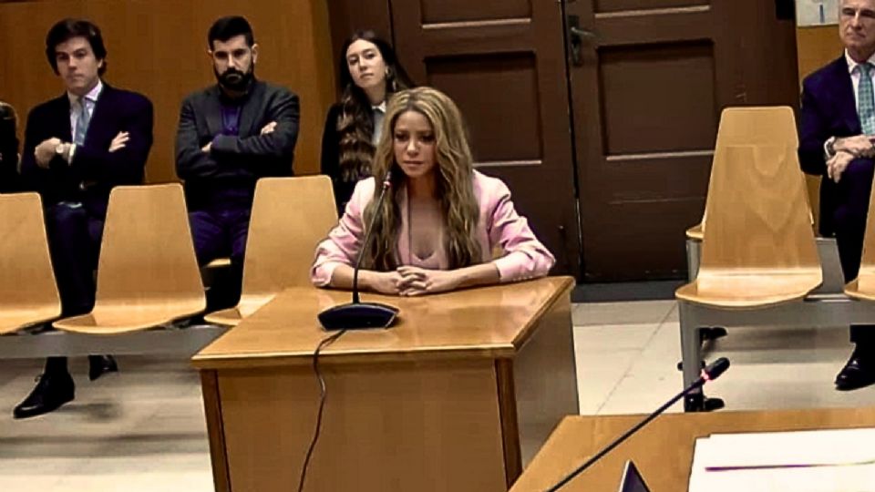 Luego de que las audiencias finalizaran, Shakira confieza la verdad y revela que obtuvo presión por parte de Hacienda para declararse culpable.