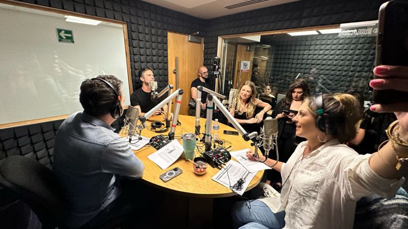 Los actores Ludwika Paleta y Osvaldo Benavides  nos contaron sobre su nueva película 'Noche de Bodas'.