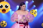 Yuridia envía épico mensaje a su ex desde el escenario | VIDEO