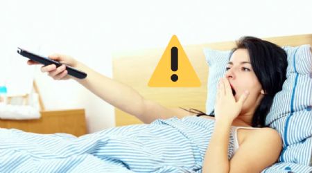 La psicología explica lo que sucede en la mente de las personas que duermen con la televisión encendida