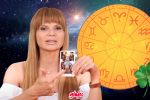Horóscopo Mhoni Vidente HOY LUNES 26 de agosto | Descubre las pequeñas oportunidades que pueden cambiar tu destino