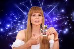 Foto ilustrativa de la nota titulada: Horóscopo Mhoni Vidente HOY lunes 13 de Enero | Predicciones del tarot y número de la suerte para cada signo zodiacal