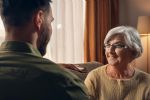 Sat advierte a los pensionados: así pueden identificar a los funcionarios que hacen visitas