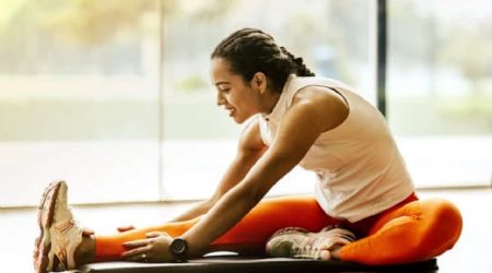 ¿Estirar entre series al entrenar aumenta la masa muscular? Esto dice la ciencia