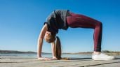 Foto ilustrativa de la nota titulada: Yoga: estos son los beneficios de la postura del puente