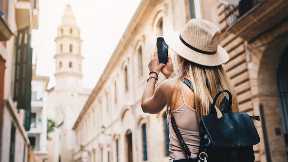 Mineral de Pozos, el antiguo pueblo minero de Guanajuato, sorprende con ruinas históricas, paisajes desérticos y un renacer cultural único.