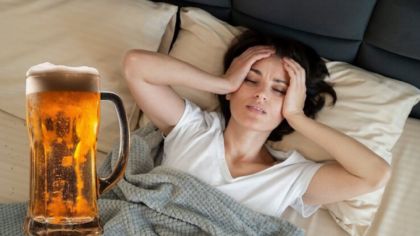 ¿Es peor sólo dormir 4 horas al día o tomar 6 cervezas? Esto dicen expertos