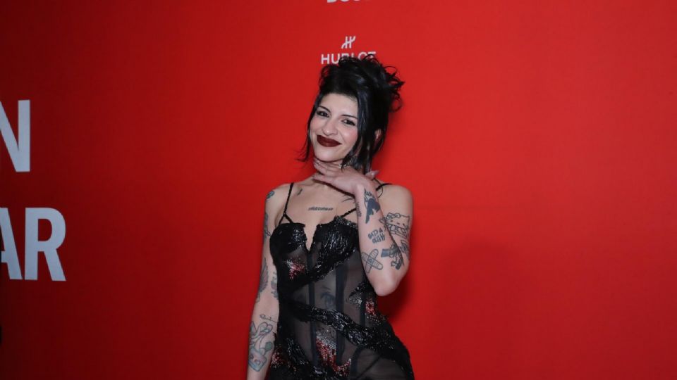 Cazzu estrena su nueva canción, 'Dolce' que estaría dedicada a Christian Nodal y Ángela Aguilar, ¿Qué dice?