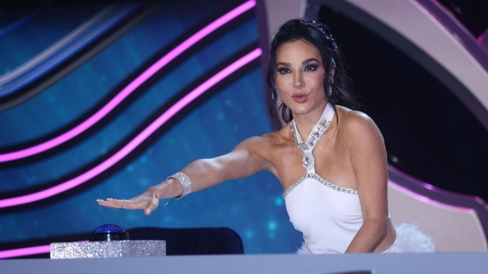 Prometido de Martha Higareda sufre ostentoso accidente