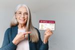 Foto ilustrativa de la nota titulada: El nuevo beneficio que la Tarjeta Inapam 2025 le ofrece a los adultos mayores desde marzo