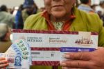 Foto ilustrativa de la nota titulada: Pensión Bienestar: estos son los apellidos que cobran HOY miércoles 12 de marzo
