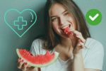Foto ilustrativa de la nota titulada: ¿Cómo eliminar las arrugas de la mano con sandía?