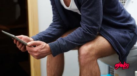 Especialistas alertan sobre los riesgos de pasar mucho tiempo en el baño