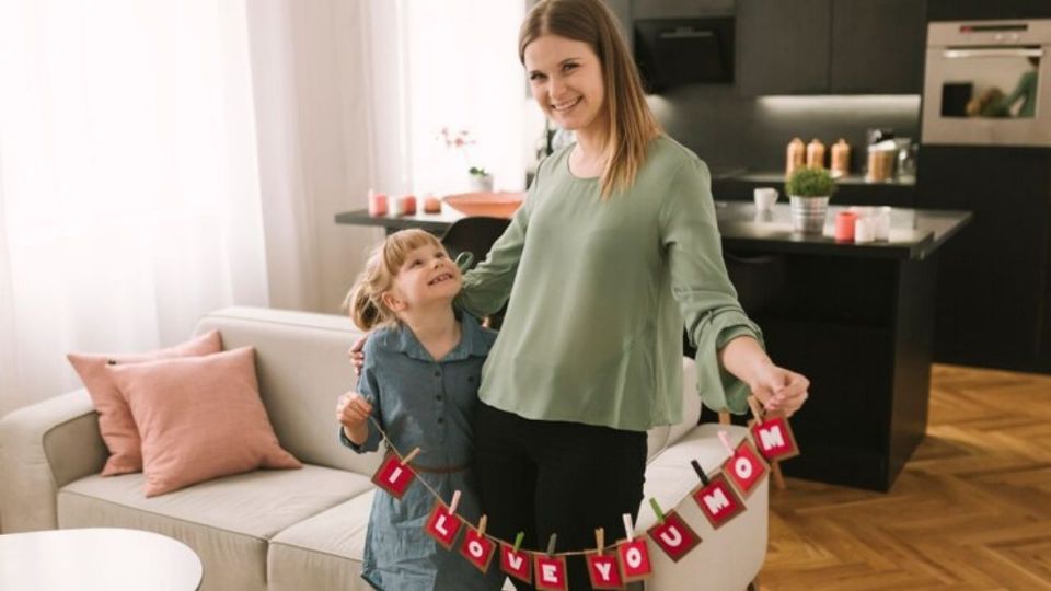 5 ideas de regalos económicos para celebrar a mamá este 10 de mayo.