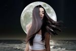 Foto ilustrativa de la nota titulada: Calendario Lunar Mayo 2025: El mejor día para cortarse el cabello en la segunda quincena del mes
