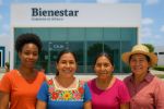 Foto ilustrativa de la nota titulada: Día de las Madres: programas del Bienestar que respaldan a las mamás de México, según Profeco