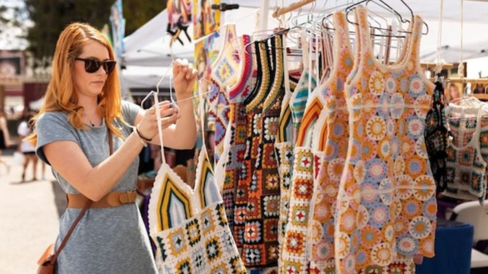 Tianguis de Las Vías del Molinito: 3 kilómetros de ropa, comida y más en Naucalpan.