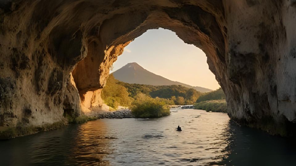 En este lugar cerca de CDMX puedes dormir en una cueva subterránea que se encuentra entre los estados de Guerrero y Morelos.