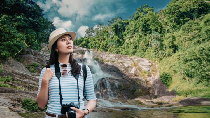 El Pueblo Mágico de Chihuahua con bosques de pino, cascadas cristalinas y un tren que cruza el corazón de la sierra